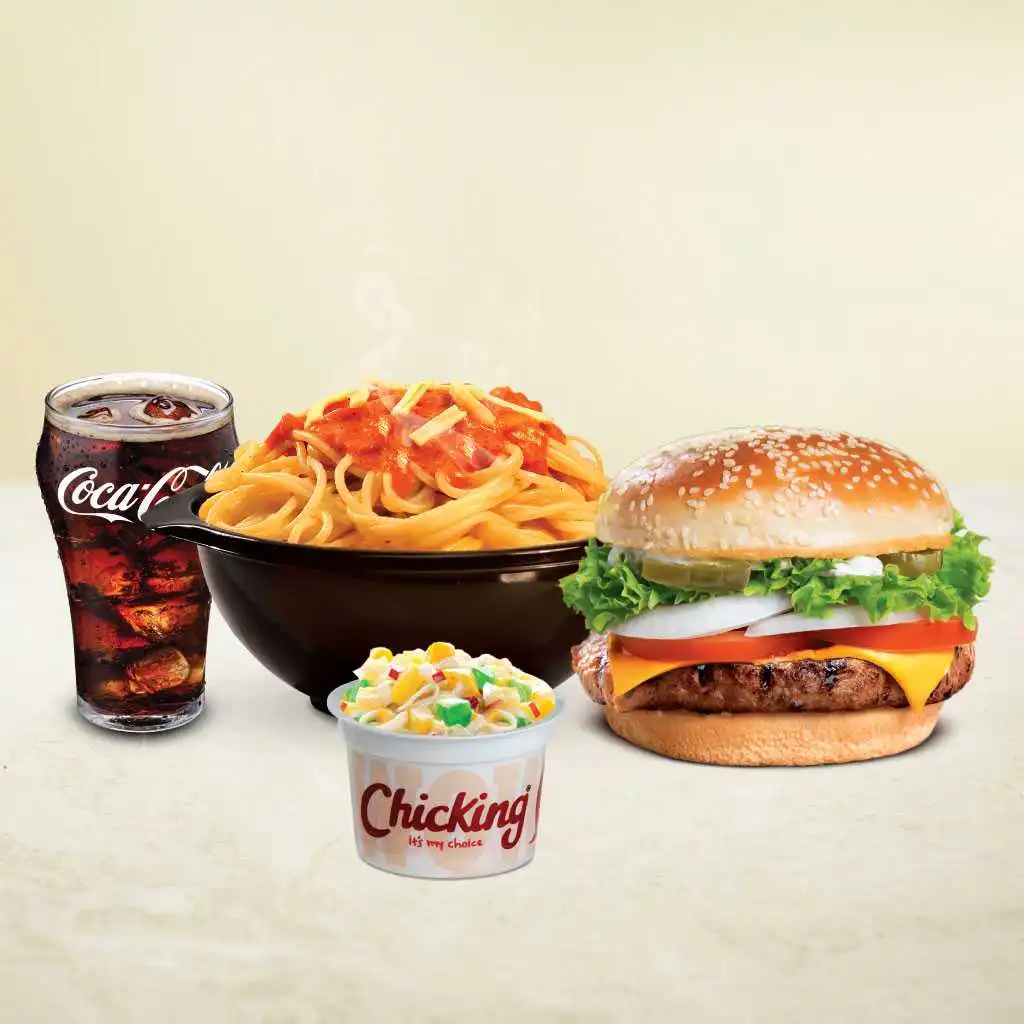 Chicking grilled chicken with salad