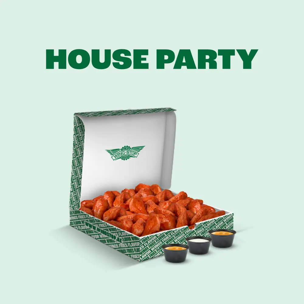 Wingstop Garlic Parmesan wings with ranch dipping sauce